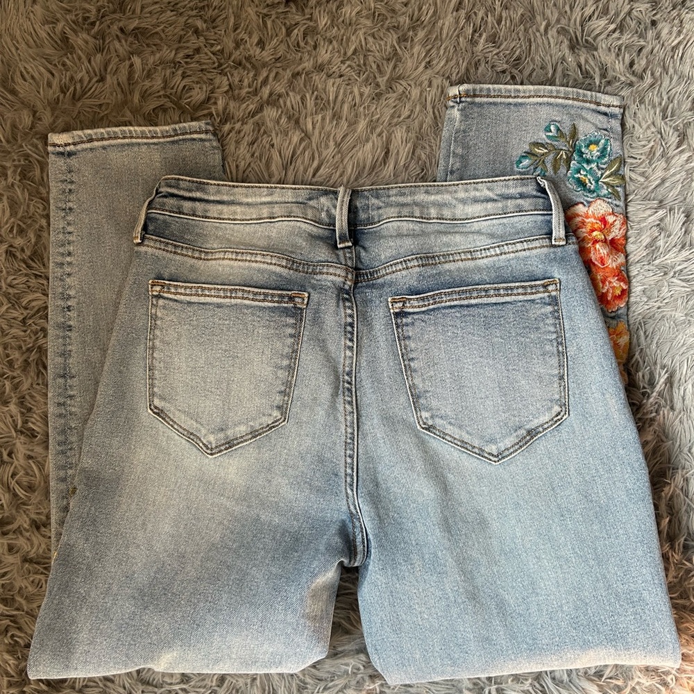 DRIFTWOOD Blue Jeans with Colorful Floral Embroidery - Picture 2 of 12